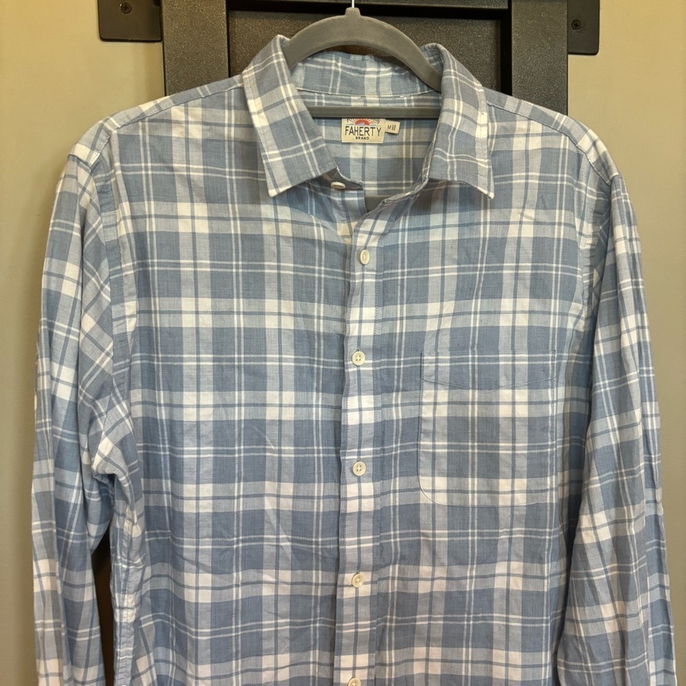 Faherty Men’s Blue Plaid Button Down - size M​ - Picture 3 of 6